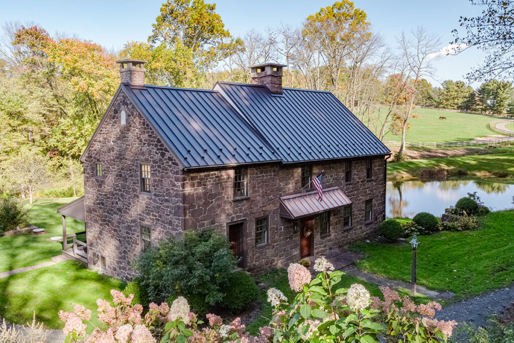 Metal roof by MR Roofing