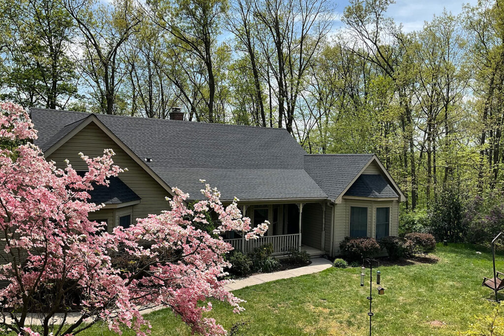 Asphalt roof